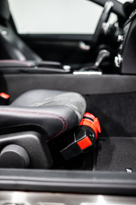 Mercedes W203/W204 OEM Fire Extinguisher Kit